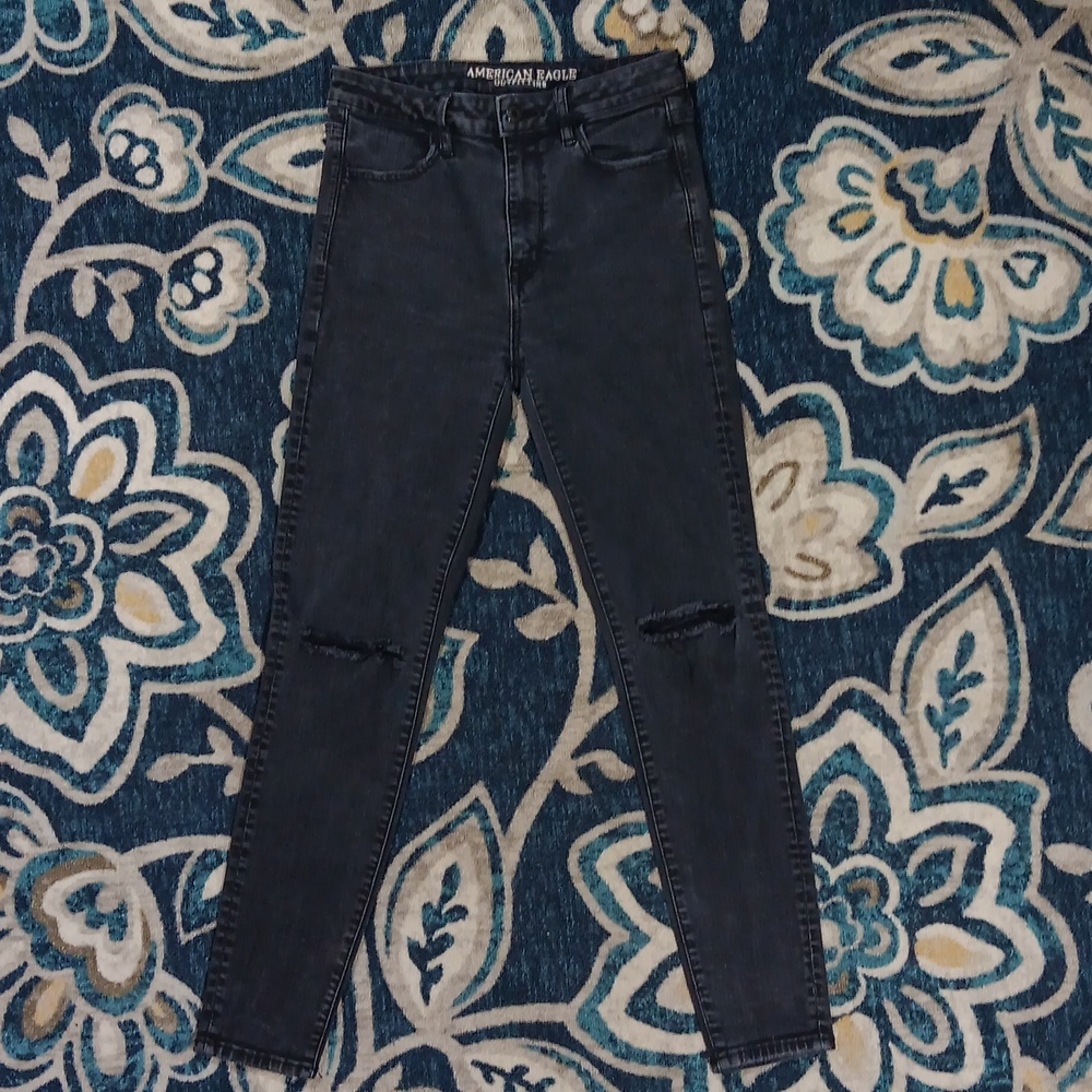 American eagle super hi rise jeggging distressed black skinny jeans